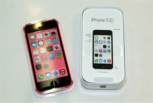 Mở hộp bộ đôi iPhone 5S và 5C chính hãng
