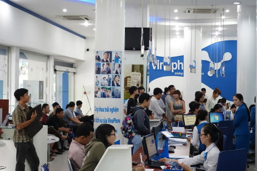 iPhone 5S chính hãng đắt khách, 5C ế ẩm