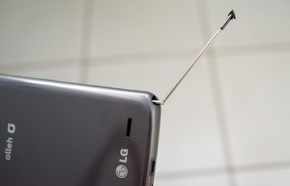 Điện thoại LG màn hình cong giá 20 triệu đồng