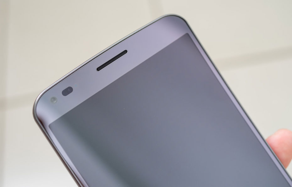 Điện thoại LG màn hình cong giá 20 triệu đồng