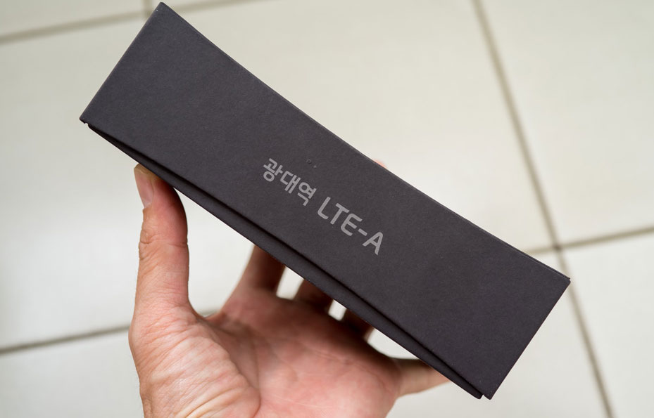 Điện thoại LG màn hình cong giá 20 triệu đồng