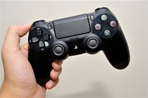 Trên tay Sony PS 4 ở Việt Nam