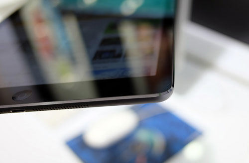 Phần viền được mạ kim loại Mở hộp iPad Air chính hãng tại Việt Nam