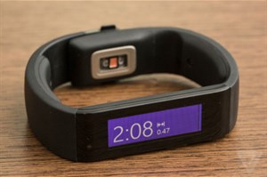 Thiết bị đeo tay Microsoft Band khan hàng