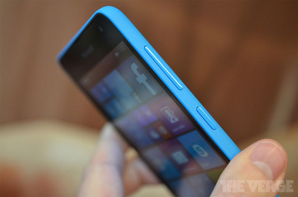 Điện thoại Lumia mang thương hiệu Microsoft đầu tiên ra mắt