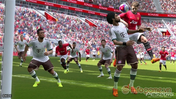 Vừa ra mắt, PES 2015 được giới chuyên môn khen hết lời