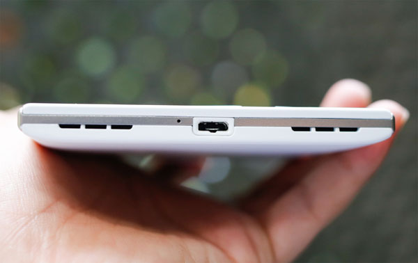 BlackBerry Passport trắng xuất hiện tại Việt Nam BlackBerry Passport trắng xuất hiện tại Việt Nam