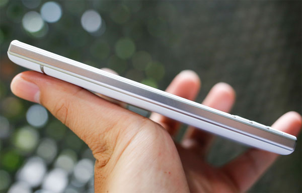 BlackBerry Passport trắng xuất hiện tại Việt Nam BlackBerry Passport trắng xuất hiện tại Việt Nam