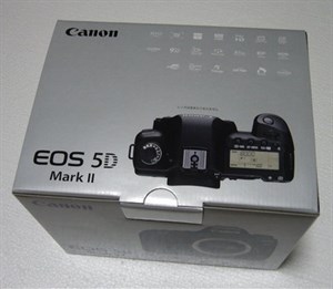 'Mở hộp' Canon EOS 5D Mark II