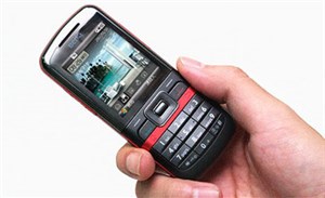 BenQ E72 chưa xứng tầm smartphone