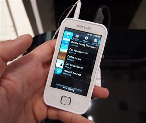 Đối thủ của iPod Touch sắp vào thị trường Mỹ