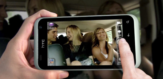Ghi hình với HTC Rhyme