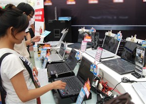 Laptop 'rục rịch' tăng giá vào cuối năm