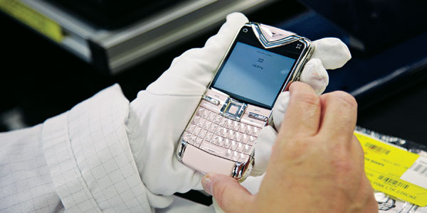 Nokia có kế hoạch “sang tên” công ty con Vertu