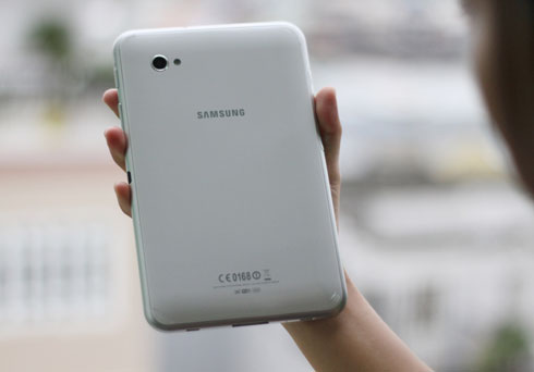 Galaxy Tab 7.0 Plus chính hãng giá 12,5 triệu đồng