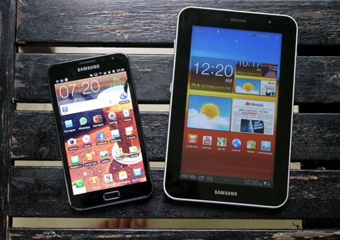 Galaxy Tab 7.0 Plus chính hãng giá 12,5 triệu đồng