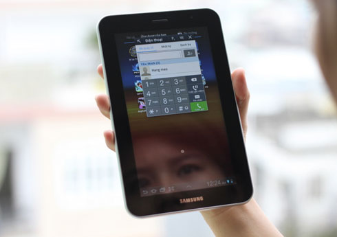 Galaxy Tab 7.0 Plus chính hãng giá 12,5 triệu đồng