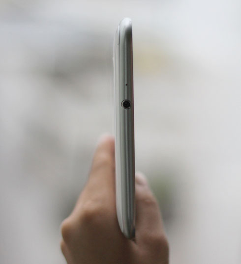 Galaxy Tab 7.0 Plus chính hãng giá 12,5 triệu đồng