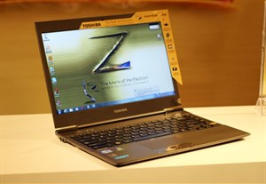 Ultrabook của Toshiba giá 32,3 triệu