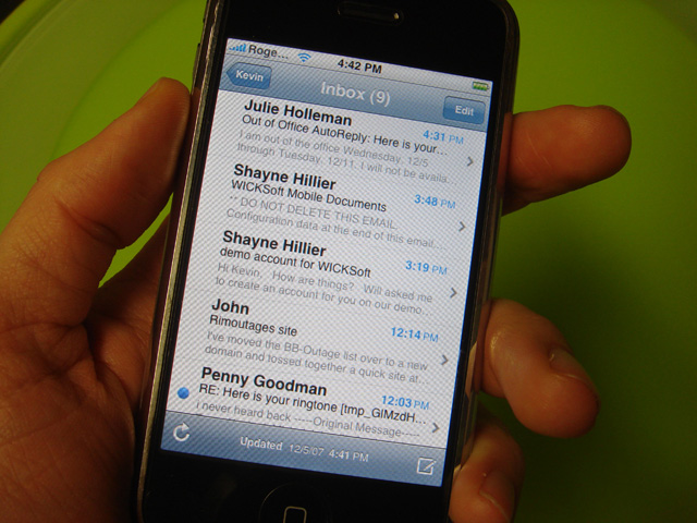 Ra mắt bản cập nhật Gmail miễn phí cho iPhone, iPad