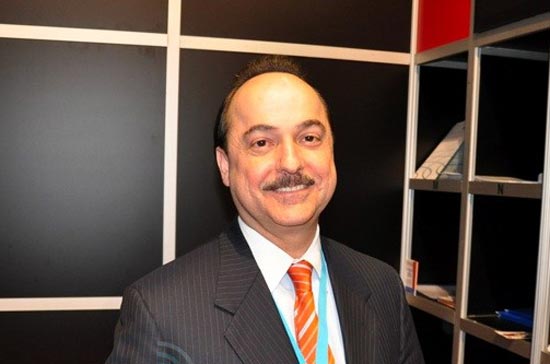 CEO của AT&T Wireless, Ralph de la Vega
