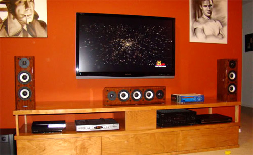 HTIB có thiết kế nhỏ gọn của Klipsch.