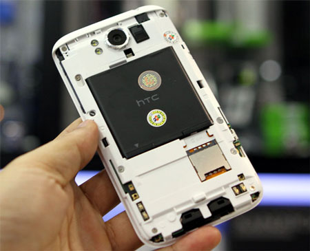 HTC Sensation XL chính hãng giá 15,9 triệu đồng