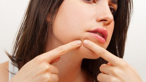 Smartphone phát hiện mụn trước khi “mọc” 