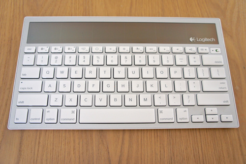 Bàn phím không dây dùng năng lượng mặt trời Bàn phím không dây dùng năng lượng mặt trời của Logitech