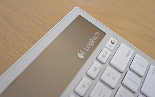 Bàn phím không dây dùng năng lượng mặt trời Bàn phím không dây dùng năng lượng mặt trời của Logitech