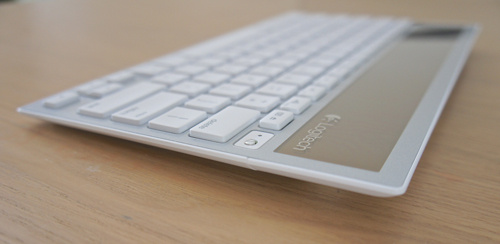 Bàn phím không dây dùng năng lượng mặt trời Bàn phím không dây dùng năng lượng mặt trời của Logitech