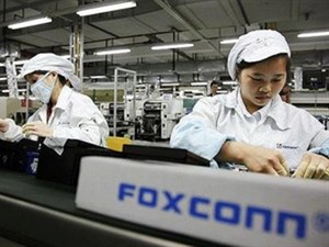 Foxconn bác tin đồn gặp khó với “công nhân robot”