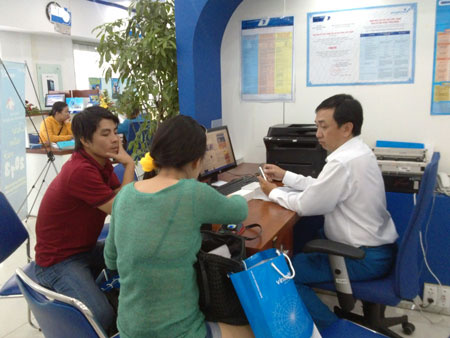 iPhone 5 chính hãng “cháy hàng” bản màu trắng iPhone 5 chính hãng “cháy hàng” bản màu trắng