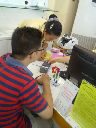 iPhone 5 chính hãng “cháy hàng” bản màu trắng iPhone 5 chính hãng “cháy hàng” bản màu trắng