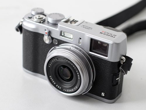 Fujifim X100S 5 máy ảnh compact nổi bật năm 2013
