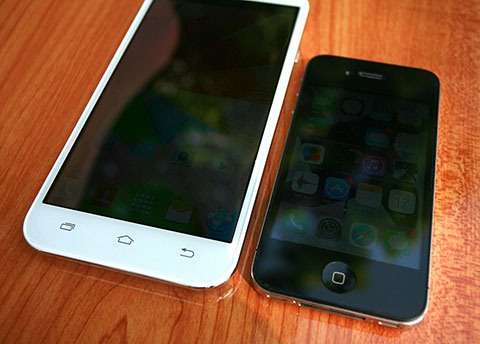 "Đập hộp" phablet đầu tiên của FPT 