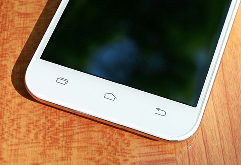 "Đập hộp" phablet đầu tiên của FPT 