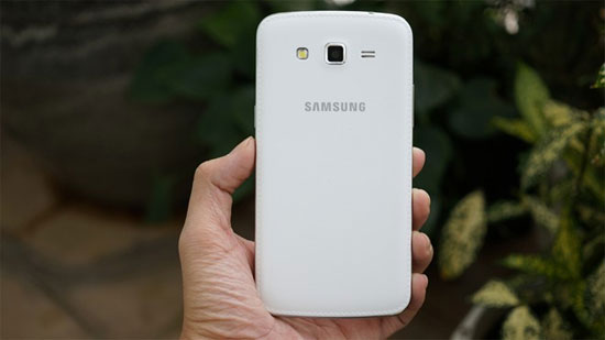 Mặt sau của Galaxy Grand 2 Hình ảnh thực tế Galaxy Grand 2 đầu tiên tại Việt Nam