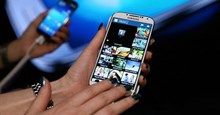 Galaxy S4 bị lỗi cho phép theo dõi email, dữ liệu