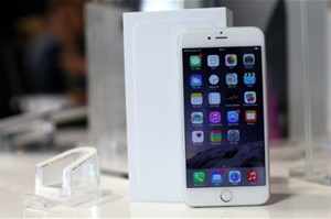 iPhone 6 chính hãng lấn lướt hàng xách tay