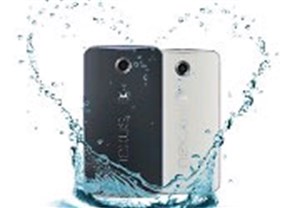 Nexus 6 có thể sạc pin... dưới nước