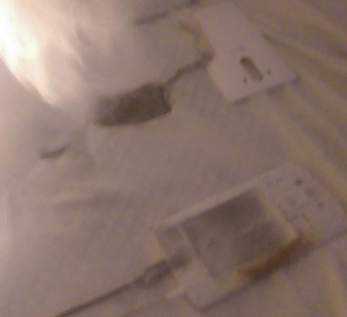 Điện thoại LG G3 phát nổ trong khi sạc pin Điện thoại LG G3 phát nổ trong khi sạc pin