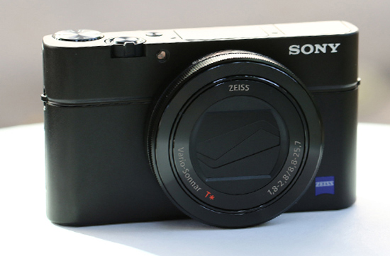 Sony RX100 III 5 máy ảnh compact cao cấp tiêu biểu của năm 2014