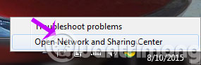 Xem mật khẩu Wifi trên Windows 7 như thế nào? Click chuột phải vào biểu tượng cột sóng trên thanh Taskbar, chọn Open Network and Sharing Center.