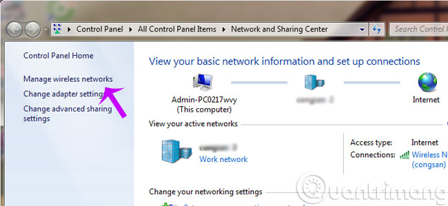 Xem mật khẩu Wifi trên Windows 7 như thế nào? Ngay sau đó cửa sổ Network and Sharing Center xuất hiện, nhấn vào Manage wireless networks ở cột bên trái màn hình.