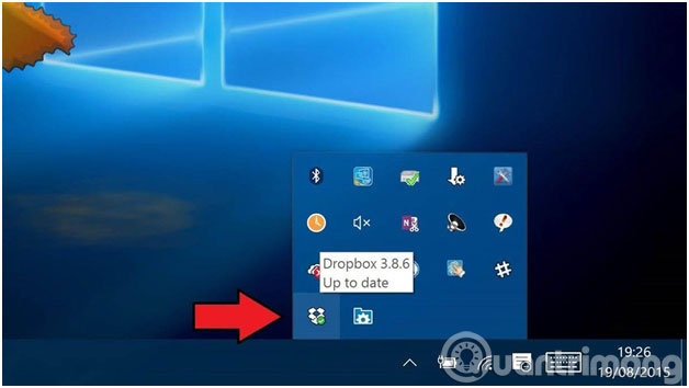 Nhấn vào biểu tượng Dropbox dưới thanh tác vụ