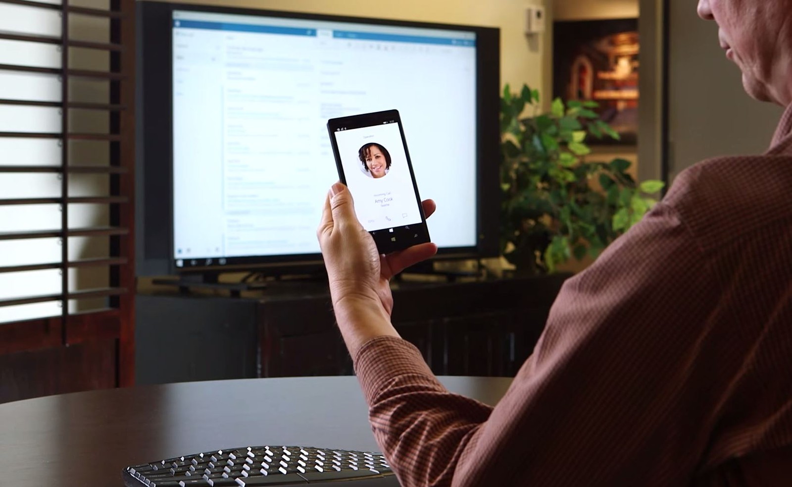 Continuum windows 10 mobile