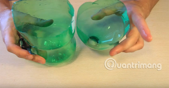 Hướng dẫn làm bẫy bắt muỗi siêu hiệu quả