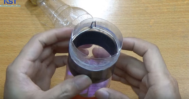 máy hút bụi cầm tay