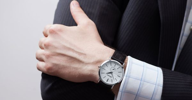 Đồng hồ cho nam giới  Bạn đã biết cách đeo đồng hồ sao cho đẹp chưa?